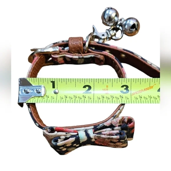 Small Floral & Faux Leather Leash & Collar w/ Bells - Picture 4 of 5